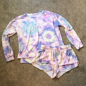 S/M Onzie tie dye lounge set